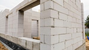 Кладка из газобетона что влияет на качество стен и какие ошибки приводят к проблемам